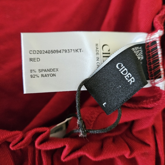 L Red Crop Top - Picture 2 of 3